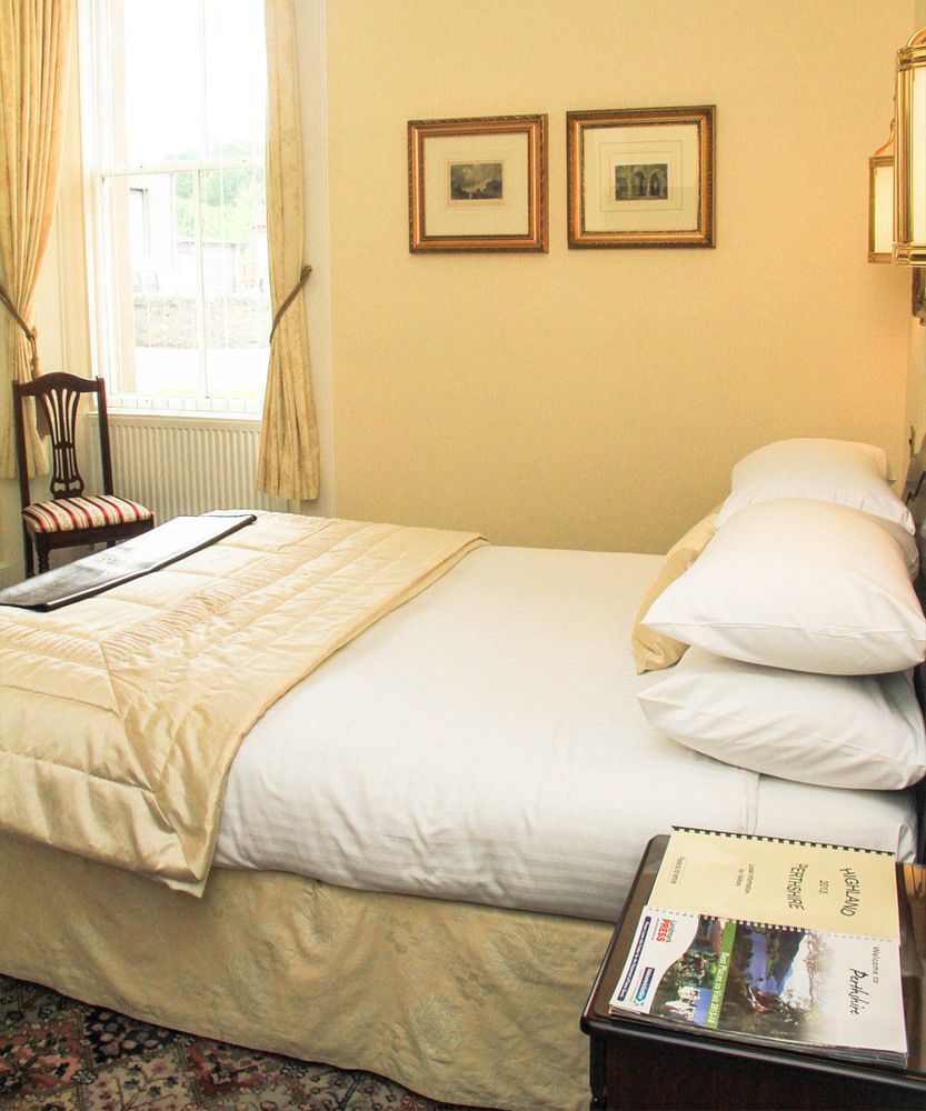 Atholl Villa Guest House Питлохри Екстериор снимка